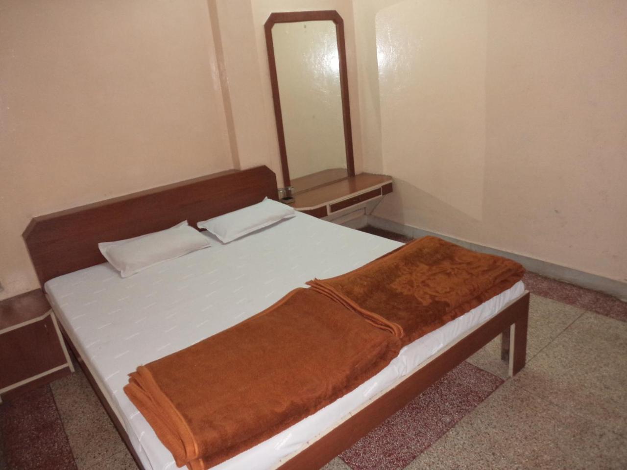 Vijay Palace Hotel Indore Ngoại thất bức ảnh