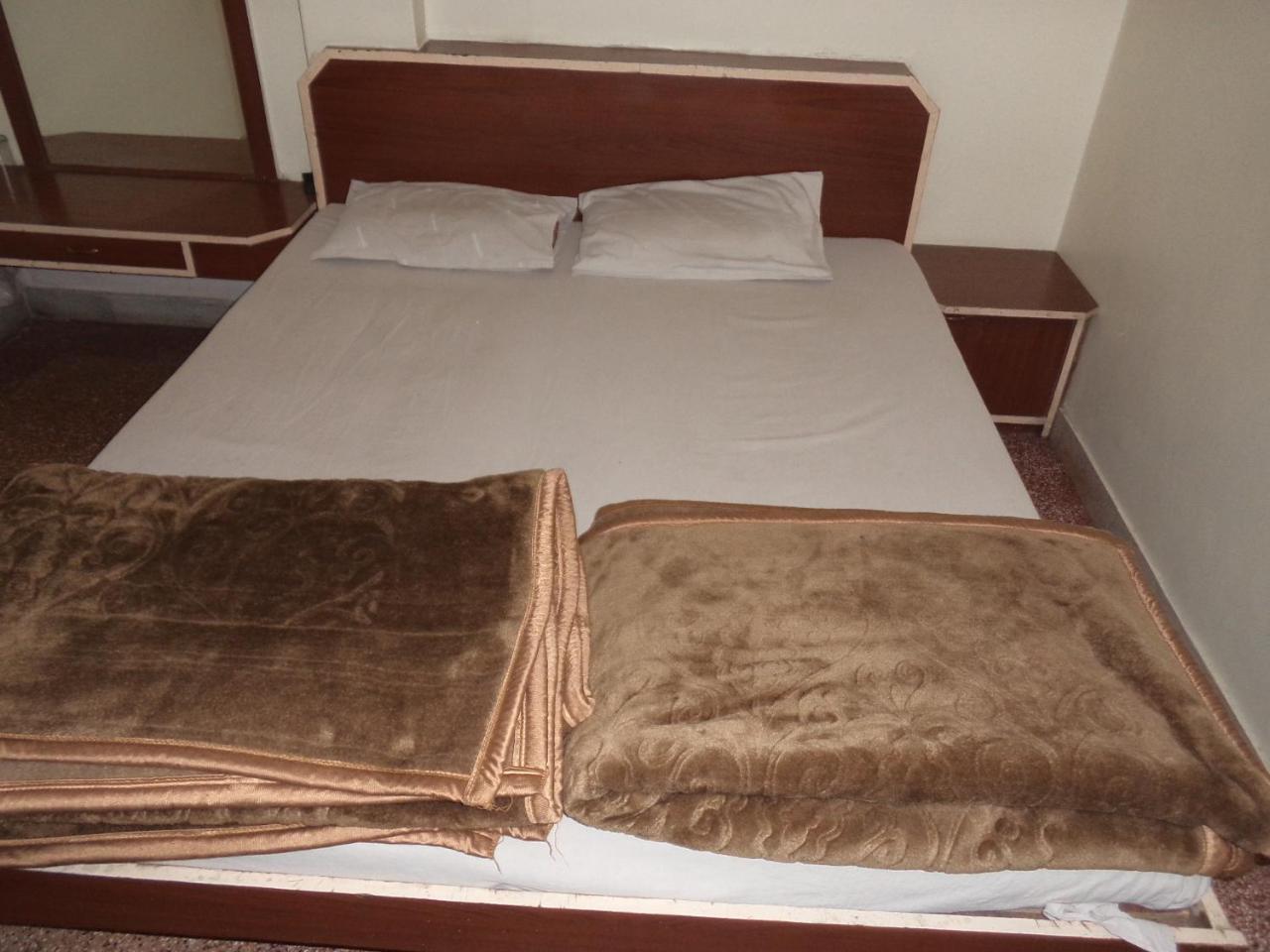 Vijay Palace Hotel Indore Ngoại thất bức ảnh